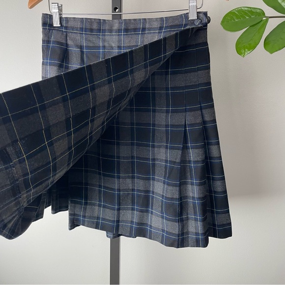 Vintage Cambridge Uniforms Pleated School Girl Wrap Skirt Plaid Tartan Size 30 - Picture 4 of 6